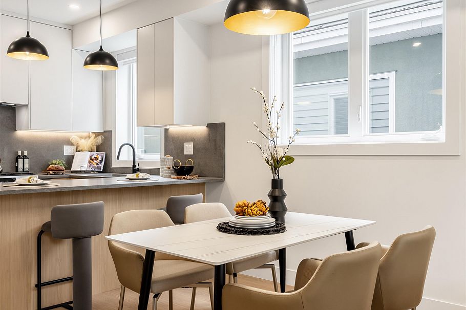 1 3268 E 18 Avenue Vancouver, BC - 15