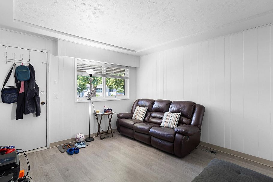 3186 E 28th Avenue Vancouver, BC - 3