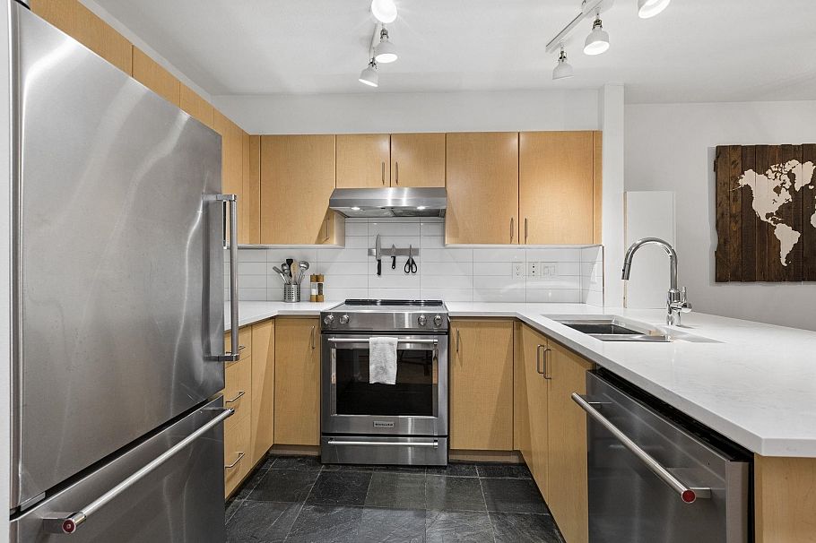 112 147 E 1st North Vancouver, BC - 7