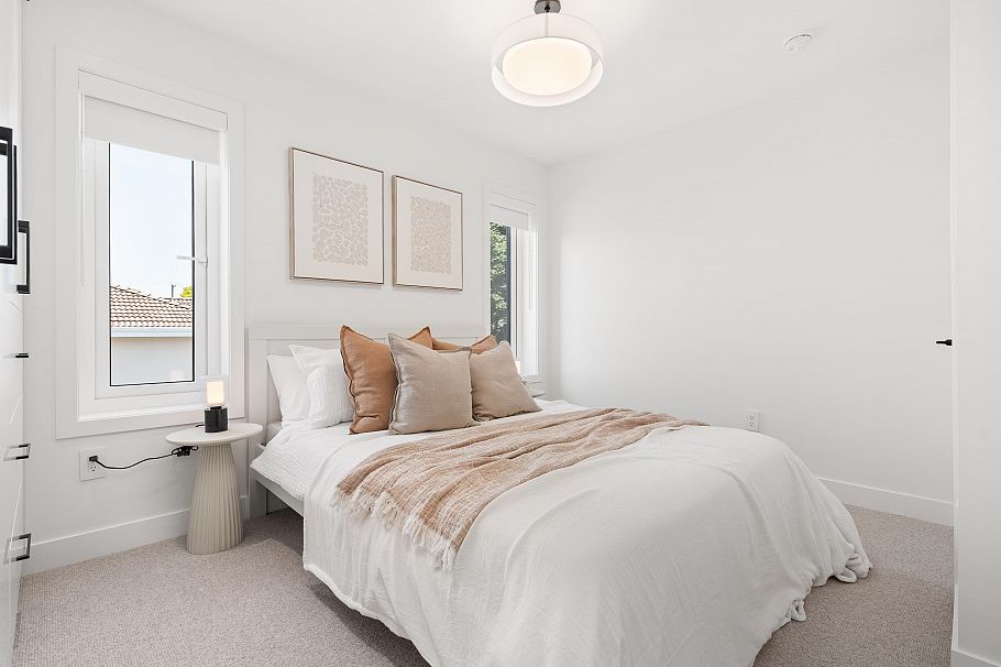 1 2240 E 40th Avenue Vancouver, BC - 25