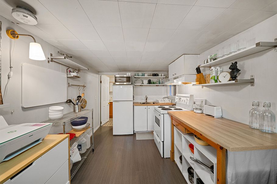 929 E 30th Avenue Vancouver, BC - 23