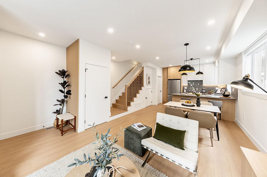 1 3268 E 18 Avenue Vancouver, BC - 7