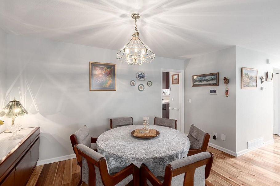 5 3634 Garibaldi Drive North Vancouver, BC - 10