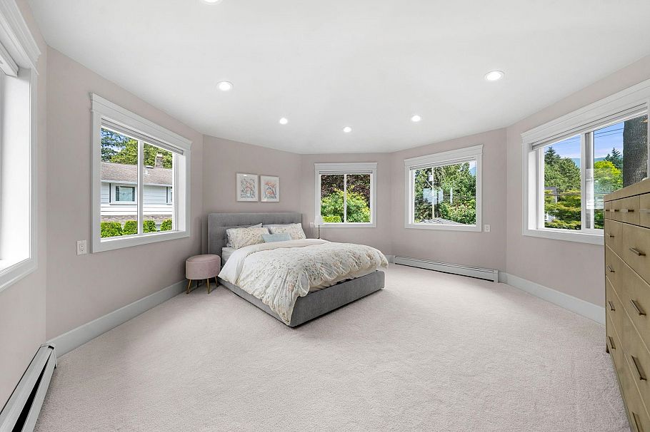 1259 W Keith Road North Vancouver, BC - 27