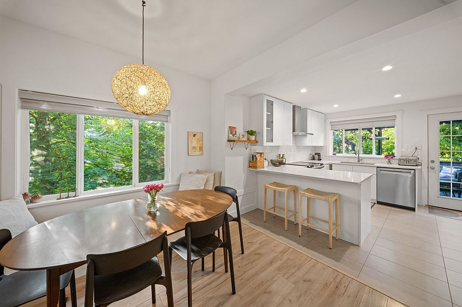 929 E 30th Avenue Vancouver, BC - 5
