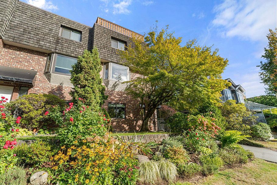 1952 Chesterfield Avenue North Vancouver, BC - 38