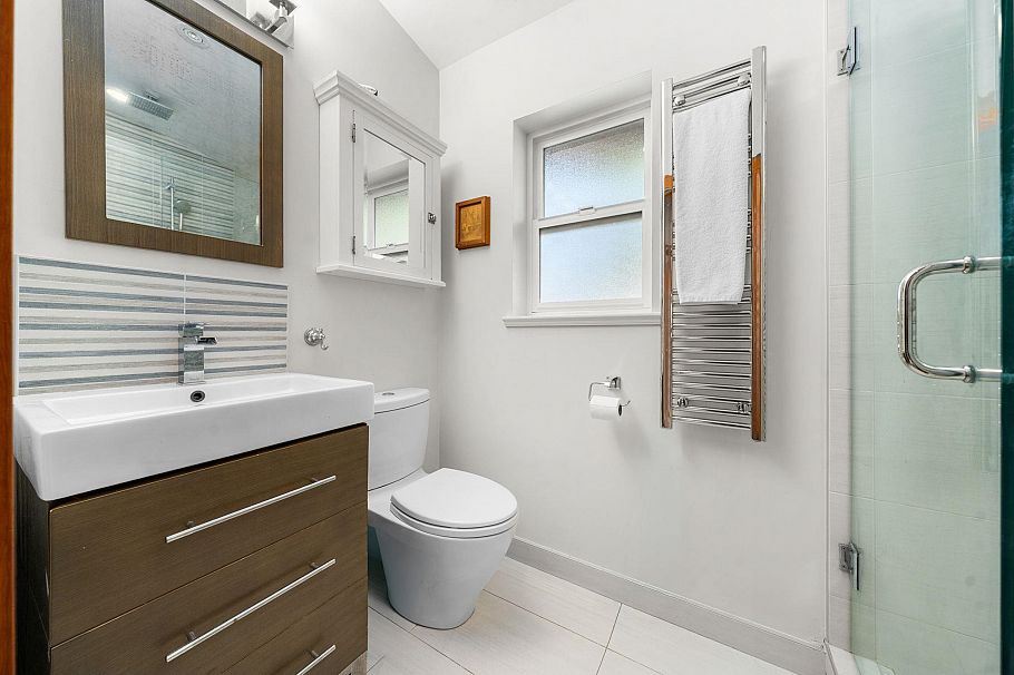 4506 Ranger Avenue North Vancouver, BC - 22