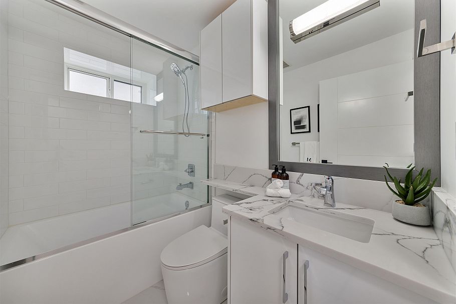 3615 Yale Street Vancouver, BC - 24