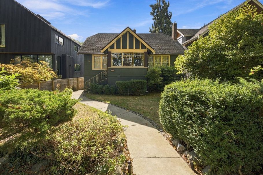 840 W 22nd Avenue Vancouver, BC - 1