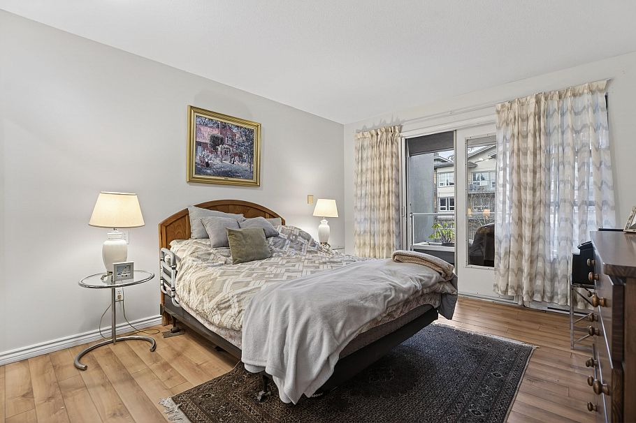 204 3151 Woodbine Drive North Vancouver, BC - 13