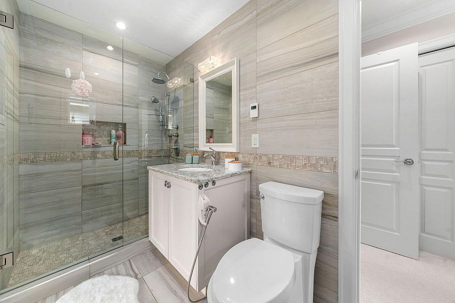 1259 W Keith Road North Vancouver, BC - 28