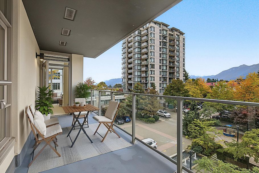 408 158 W 13th Street North Vancouver, BC - 13