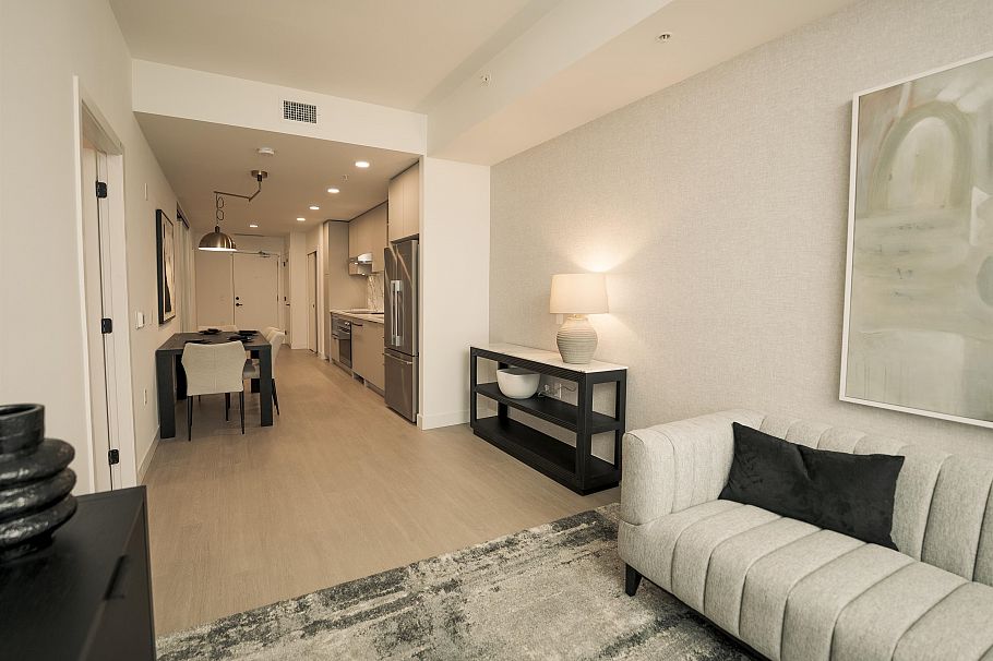 358 422 E 3rd Street North Vancouver, BC - 4