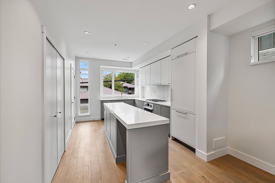 7615 Yukon Street Vancouver, BC - 6