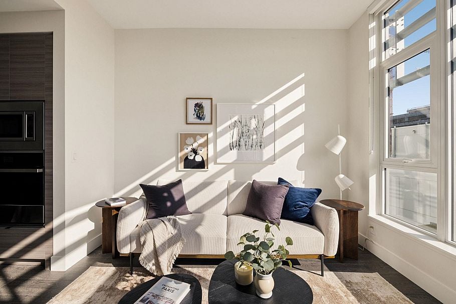 407 3438 Sawmill Crescent Vancouver, BC - 3