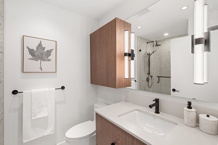 1 2240 E 40th Avenue Vancouver, BC - 27