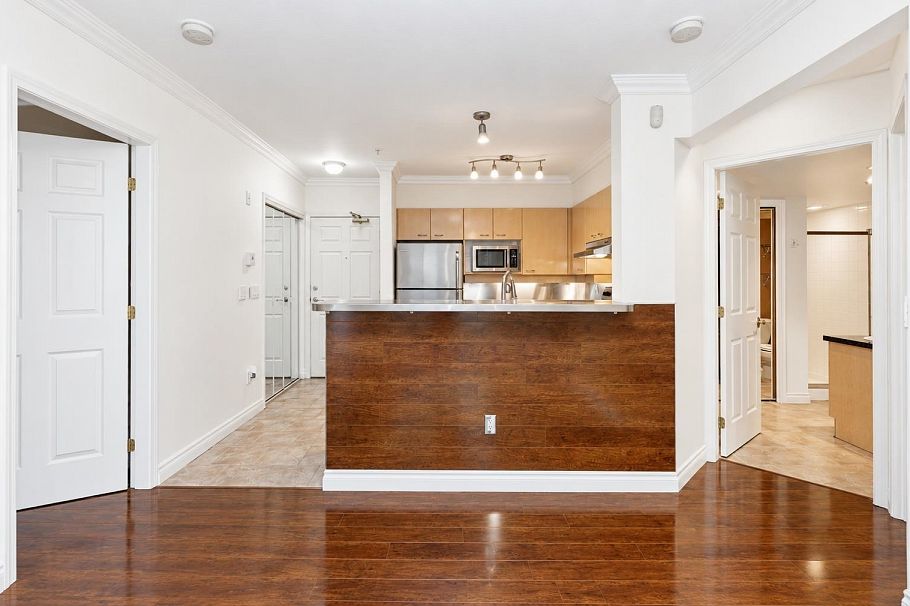 103 3625 Windcrest Drive North Vancouver, BC - 6