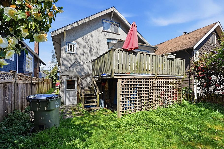 3174 W 5th Avenue Vancouver, BC - 20
