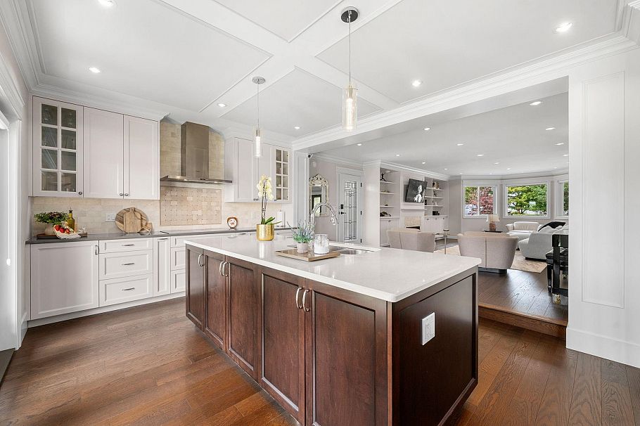 1259 W Keith Road North Vancouver, BC - 8