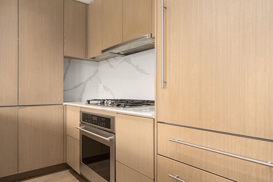 308 5089 Quebec Street Vancouver, BC - 4