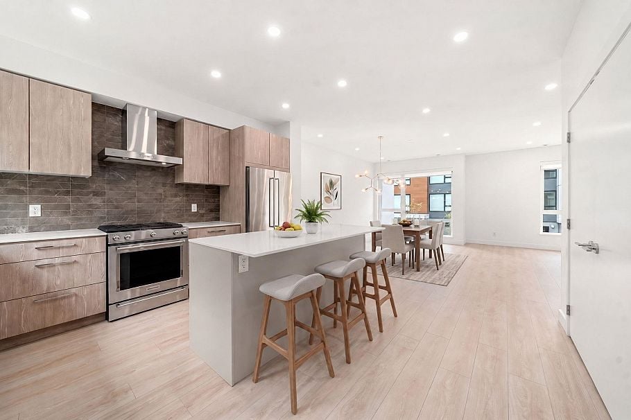 44 3597 Malsum Drive North Vancouver, BC - 3