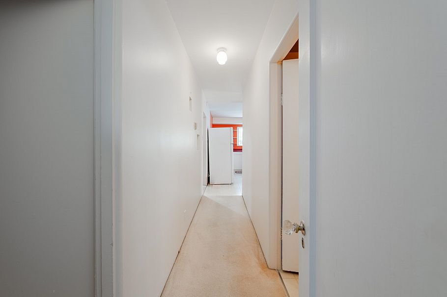 3089 E 1st Avenue Vancouver, BC - 12