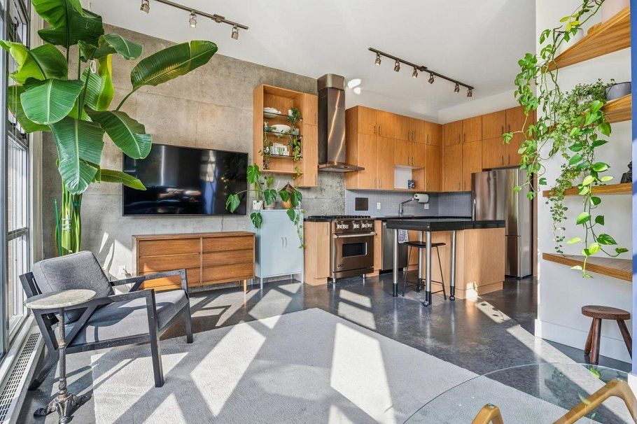 304 2635 Prince Edward Street Vancouver, BC - 5