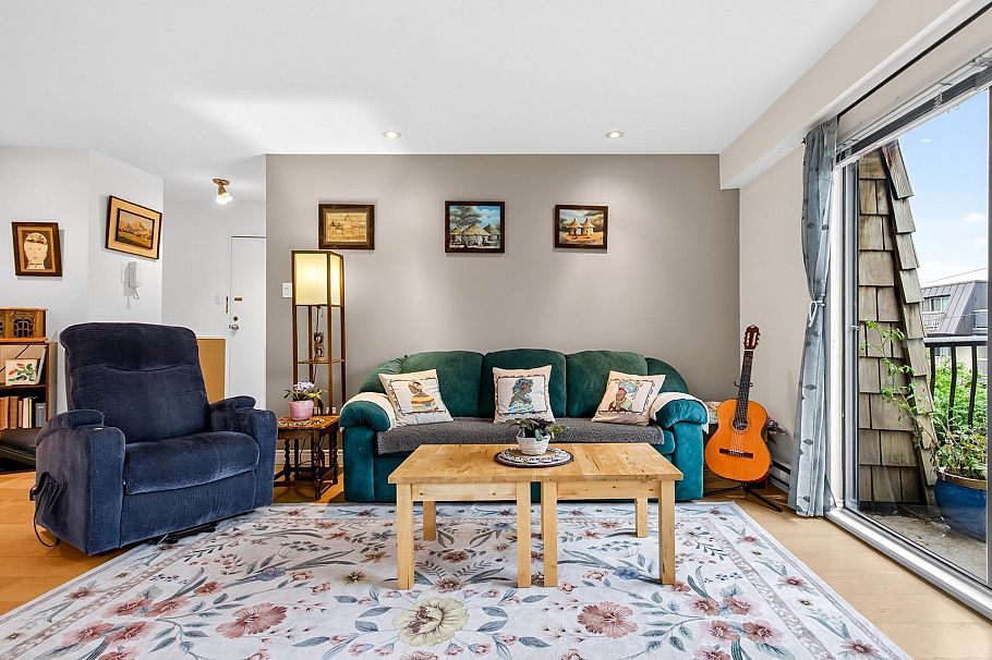 303 1721 St. Georges Avenue North Vancouver, BC - 7