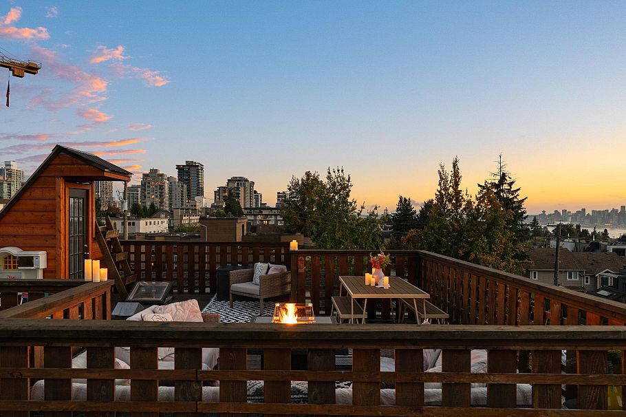 1952 Chesterfield Avenue North Vancouver, BC - 29