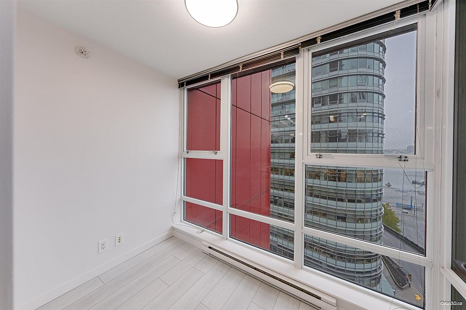 1509 111 W Georgia Street Vancouver, BC - 15