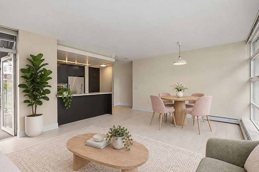 408 158 W 13th Street North Vancouver, BC - 3
