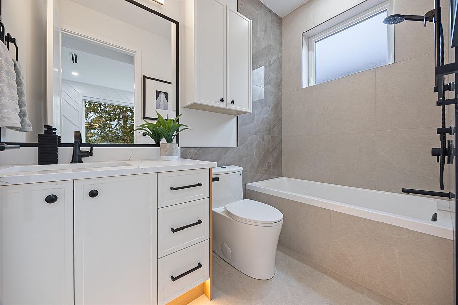 1 2070 E 26th Avenue Vancouver, BC - 23