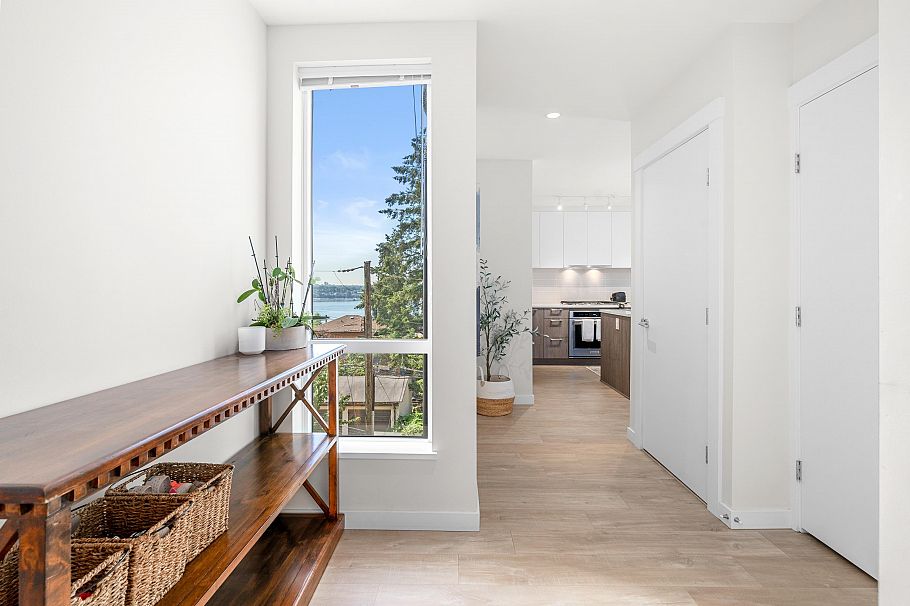 205 615 E 3rd Street North Vancouver, BC - 2