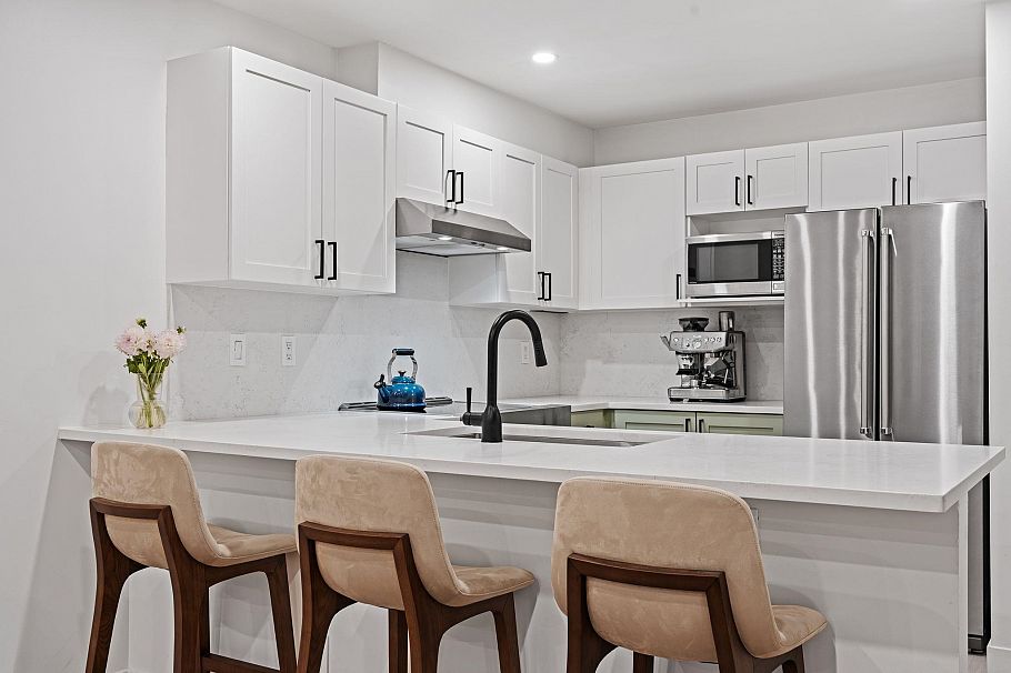 118 365 E 1st Street North Vancouver, BC - 5