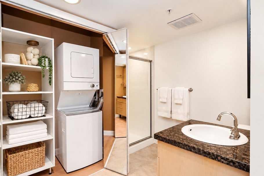 103 3625 Windcrest Drive North Vancouver, BC - 10