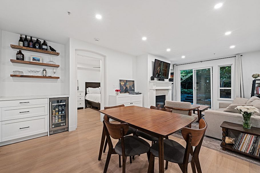 118 365 E 1st Street North Vancouver, BC - 4