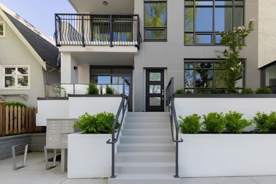 101 3668 W 10th Avenue Vancouver, BC - 35