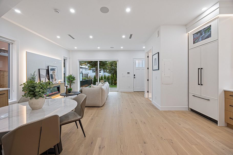 1 2070 E 26th Avenue Vancouver, BC - 12