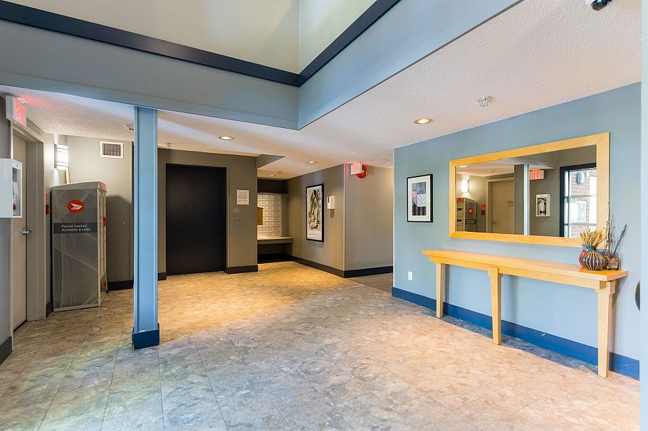 112 147 E 1st North Vancouver, BC - 3