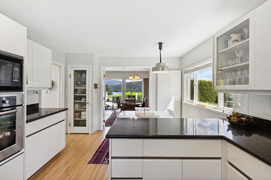 474 Fairway Drive North Vancouver, BC - 6