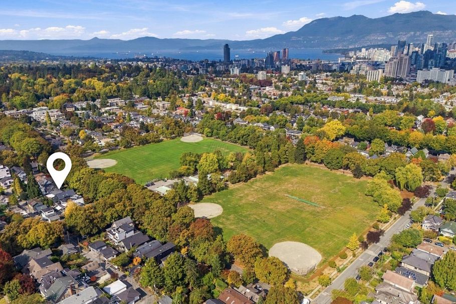 840 W 22nd Avenue Vancouver, BC - 10