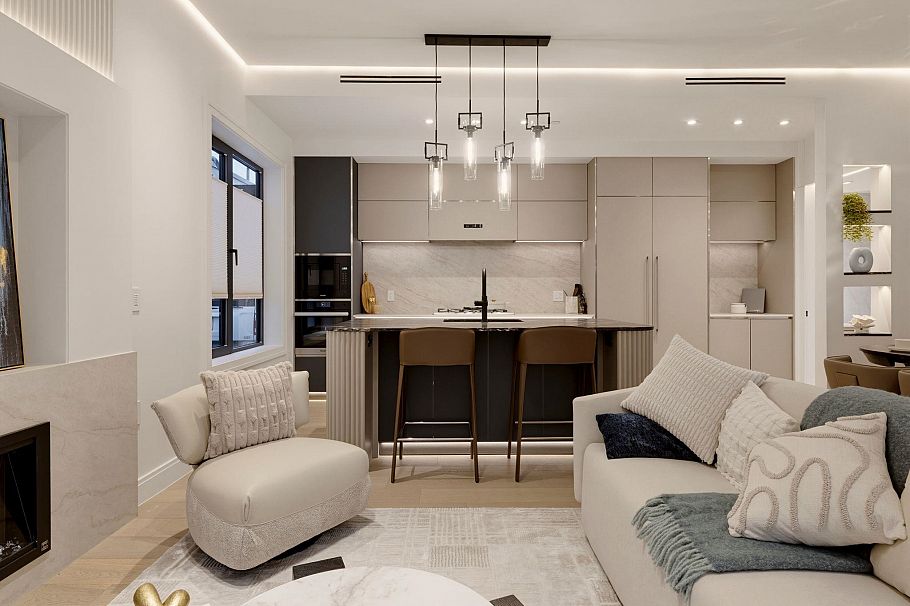 1179 W 33rd Avenue Vancouver, BC - 2