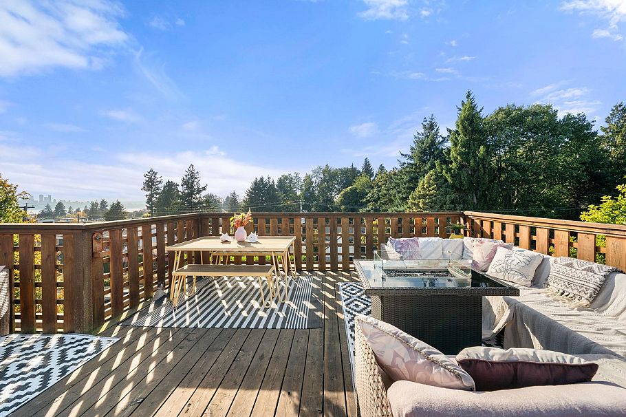 1952 Chesterfield Avenue North Vancouver, BC - 27