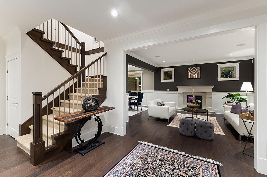 358 W 15th Street North Vancouver, BC - 5