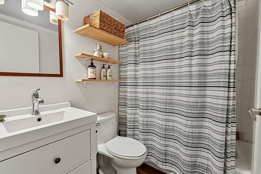 205 825 E 7th Avenue Vancouver, BC - 27