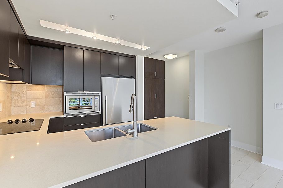 408 158 W 13th Street North Vancouver, BC - 5