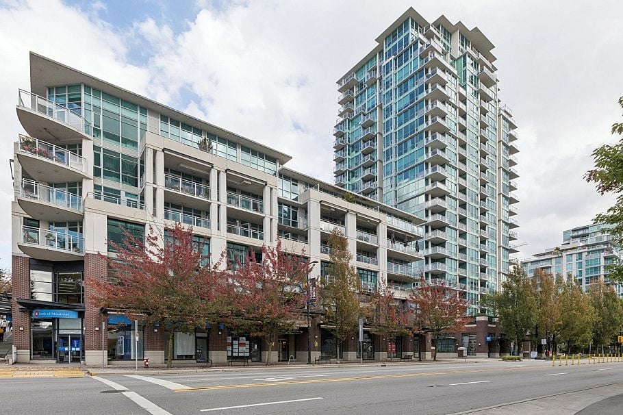 PH 601 100 E Esplanade North Vancouver, BC - 1