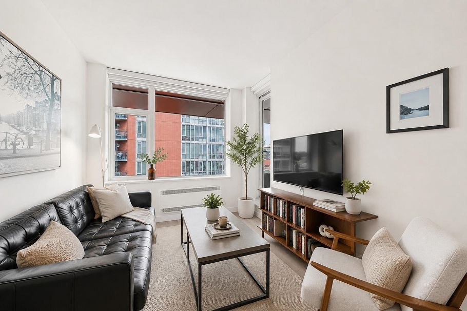 710 209 E 7th Avenue Vancouver, BC - 1