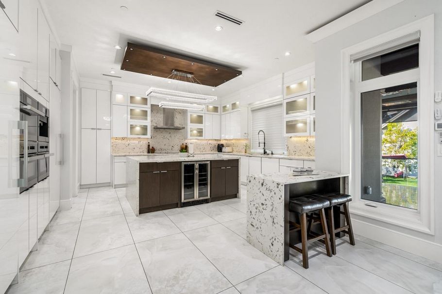 3419 E 48th Avenue Vancouver, BC - 11