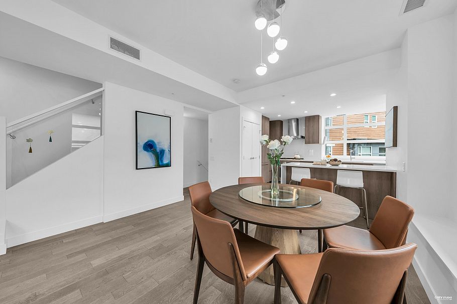 227 2060 Curling Road North Vancouver, BC - 7